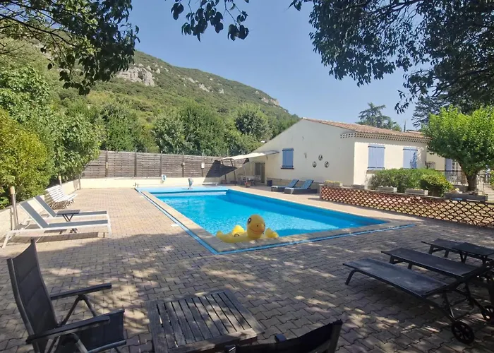 Maison Bijou Vacances - Villa Avec Piscine Pres D'Uzes *